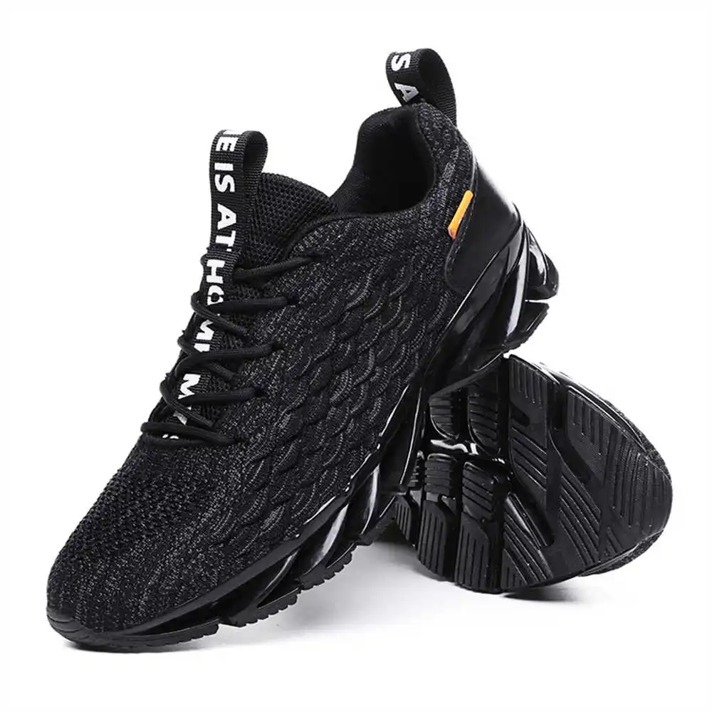 size 44 size 39 walking shoes  - Badminton Youth review and price
